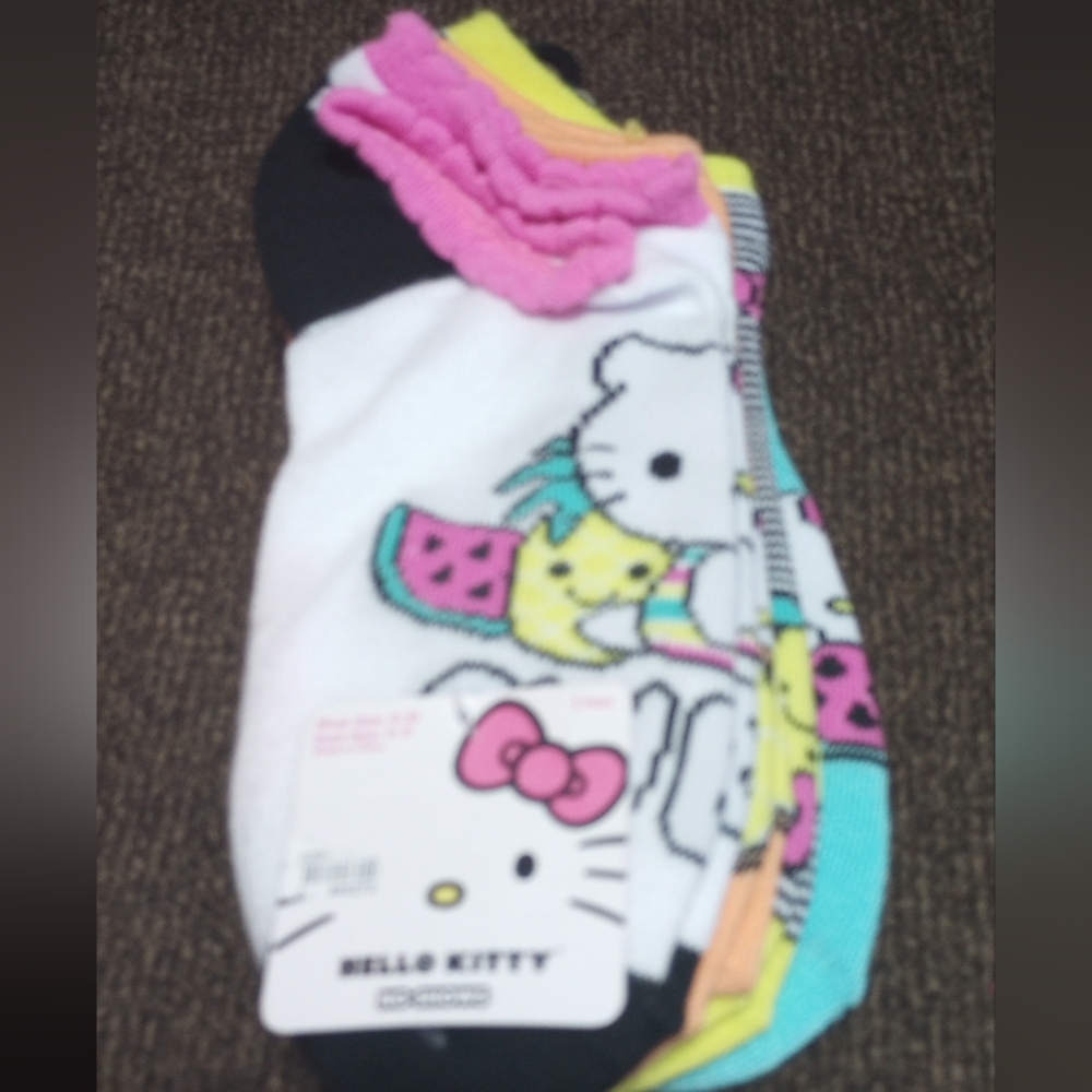 Hello Kitty sock bundle 4 pair